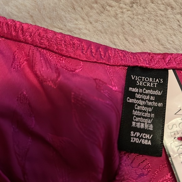 NWT Victoria’s Secret intimate set - Picture 5 of 7